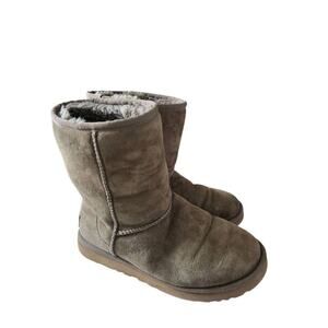 UGG Classic Short Boot ll Boot Burnt Gray  Size 7 Shearling Suede Pull On Bootie
